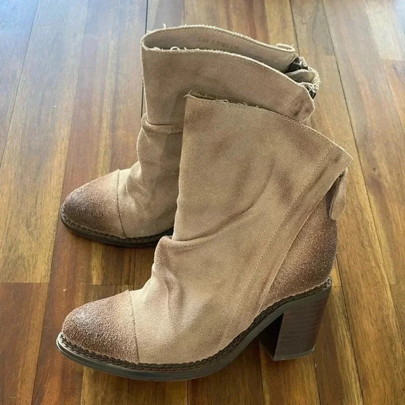 Sbicca Millie leather heeled booties - Picture 2 of 13